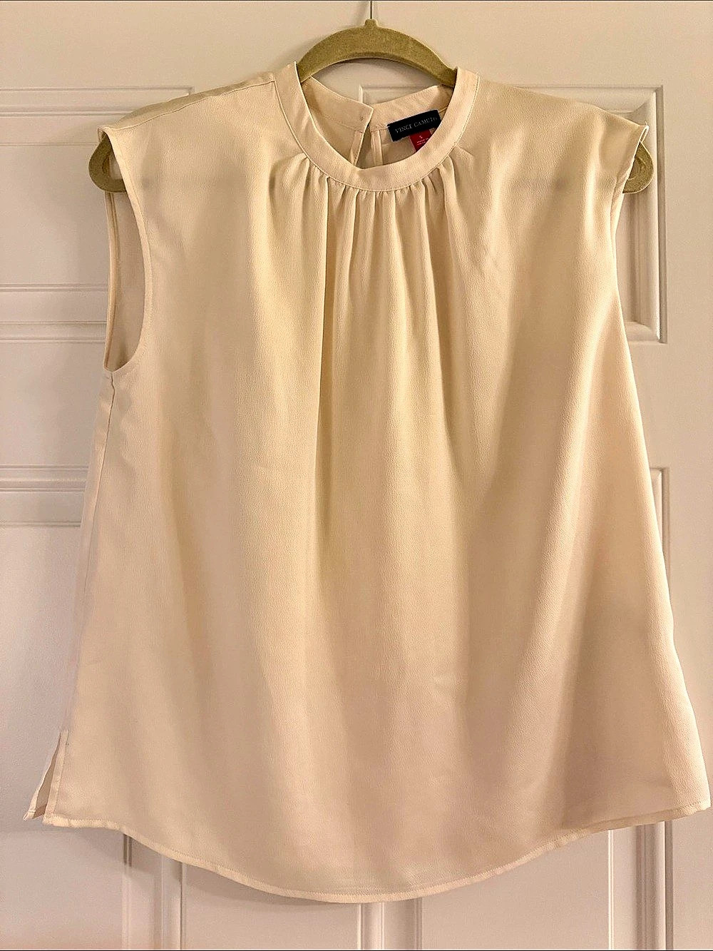 Vince Camuto Mock Neck Sleeveless Satin Top Cream Size Small